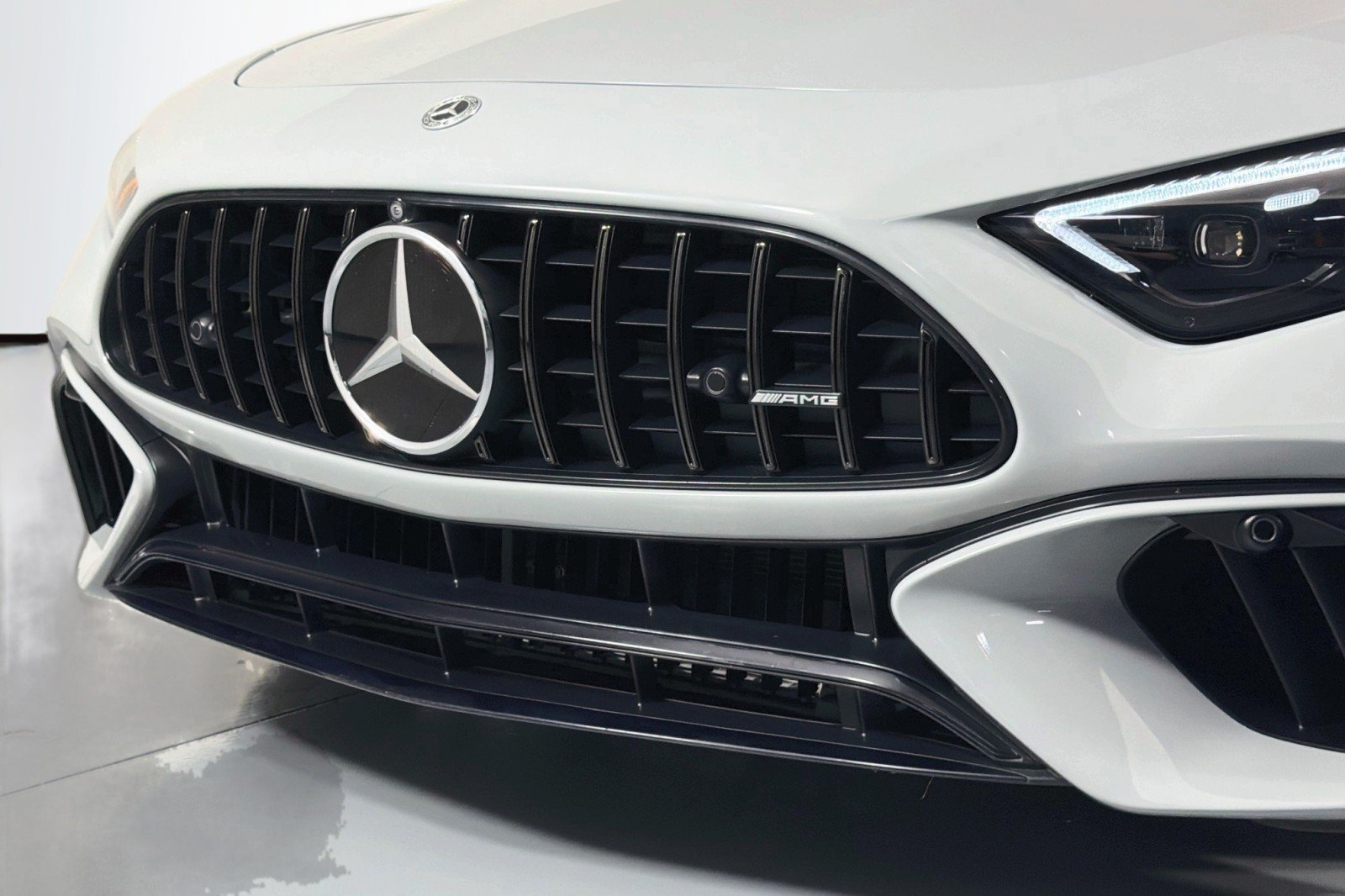 Certified Used 2022 MANUFAKTUR Alpine Grey Mercedes-Benz AMG® 63 image 15