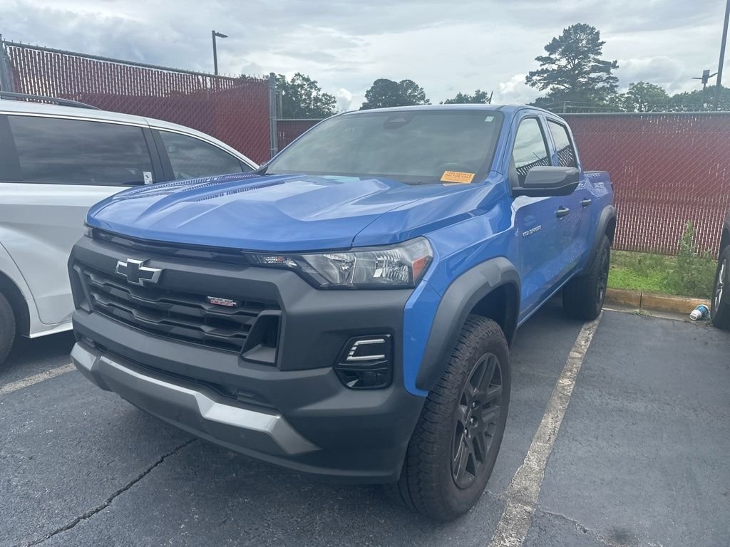 2025 Chevrolet Colorado 4WD Trail Boss Crew Cab Short Box's photo