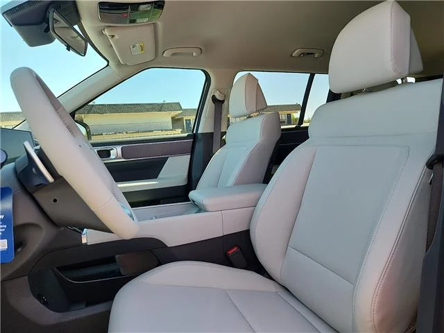 New 2026 Serenity White Hyundai SE image 10