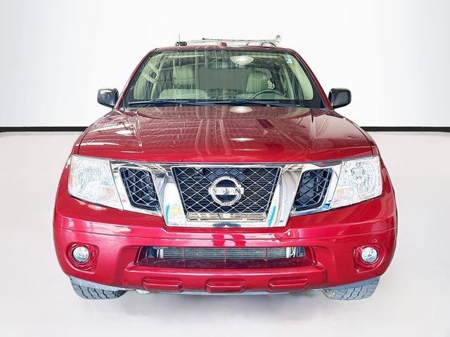 Used 2018 Red Nissan SV V6 image 4