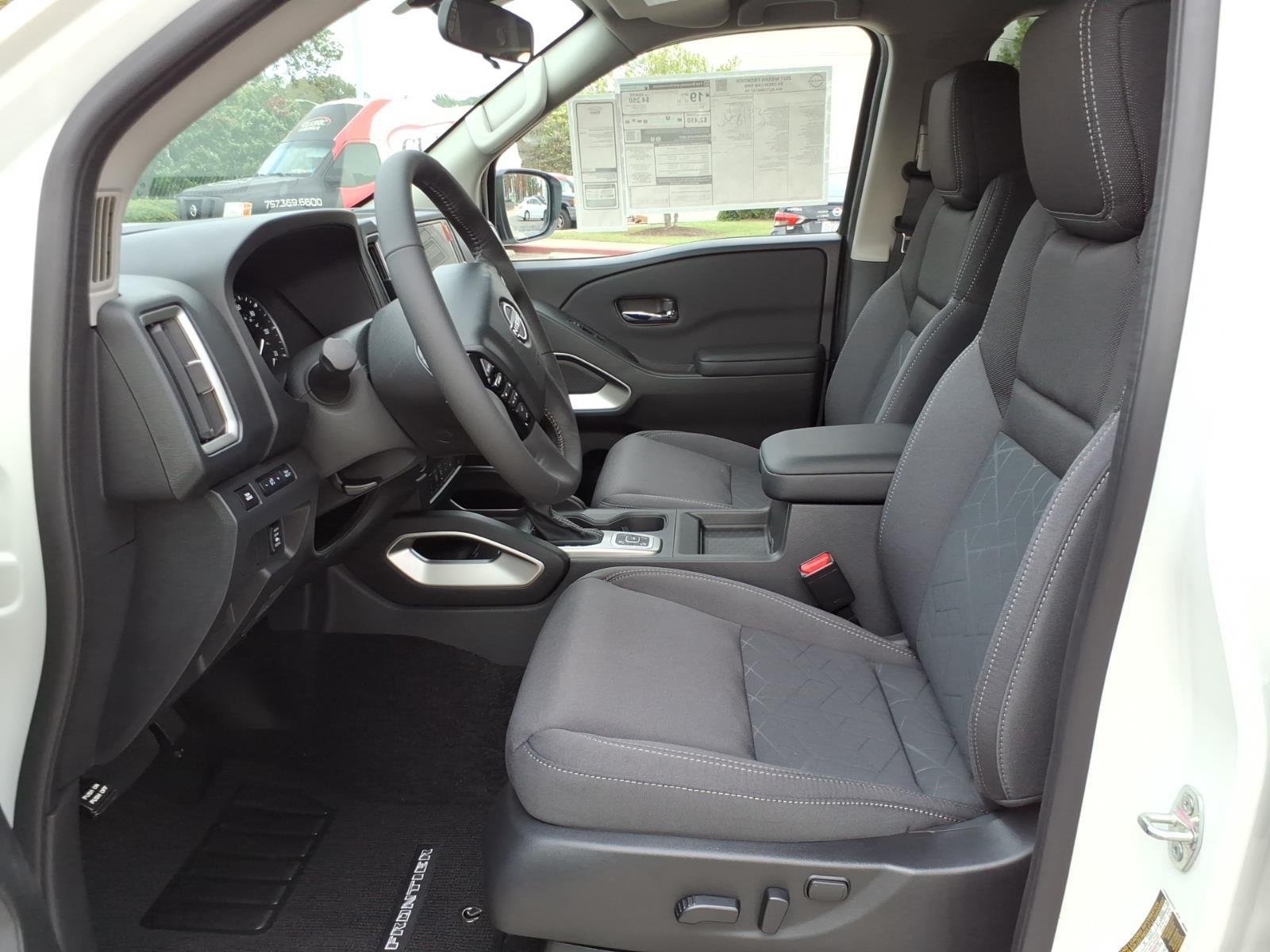 New 2027 Glacier White Nissan Crew Cab SV image 12