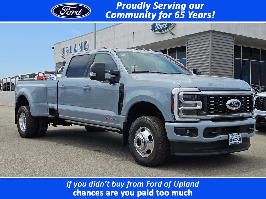 New 2026 Glacier Gray Metallic Tri-Coat Ford F-350® Platinum® image 1