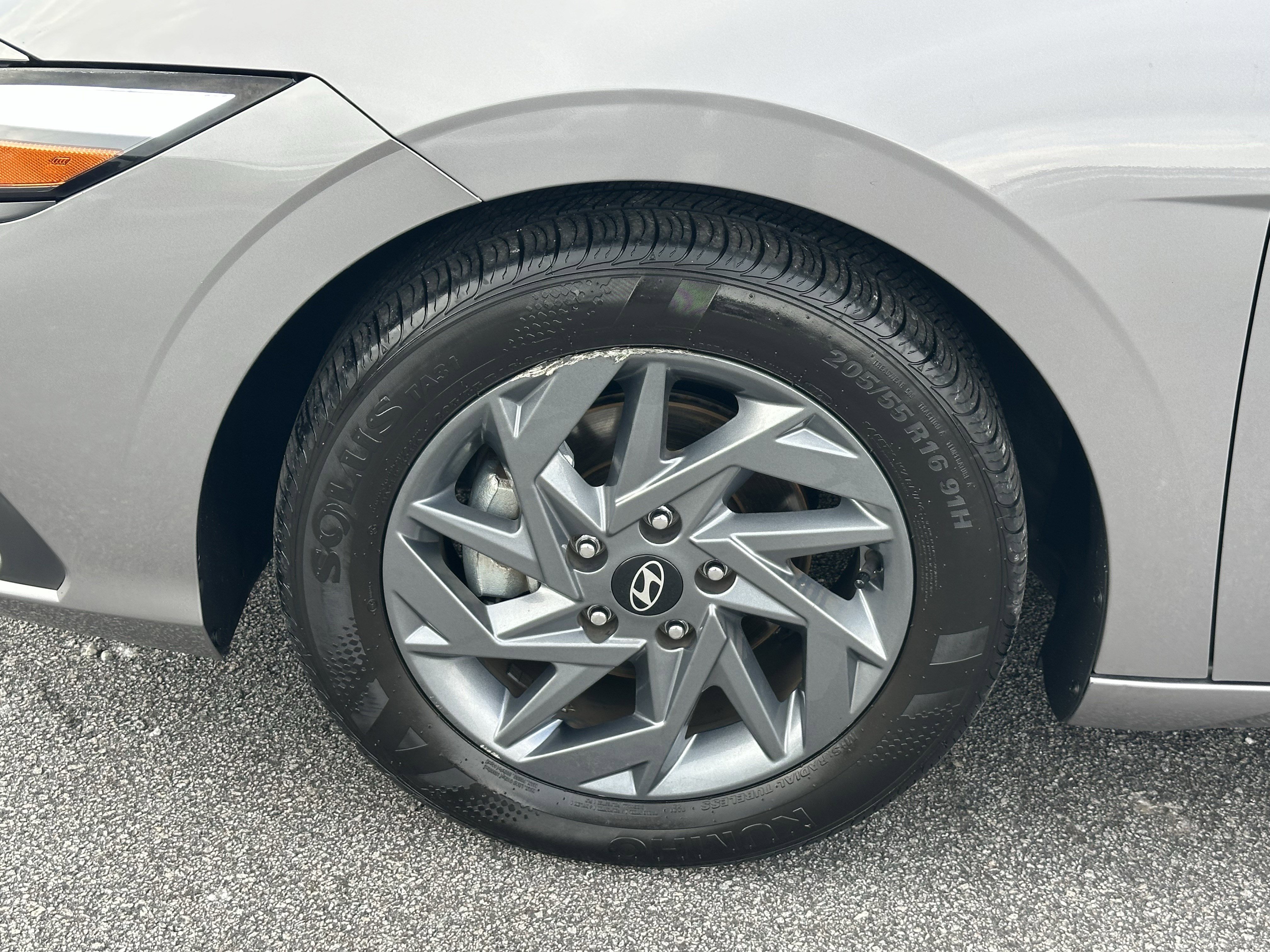 Used 2024 Fluid Metal Hyundai SEL image 11