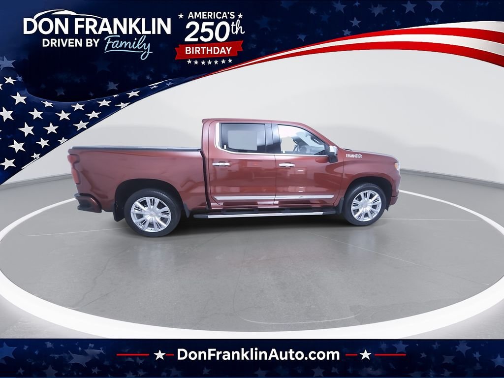 Used 2025 Red Chevrolet High Country image 1