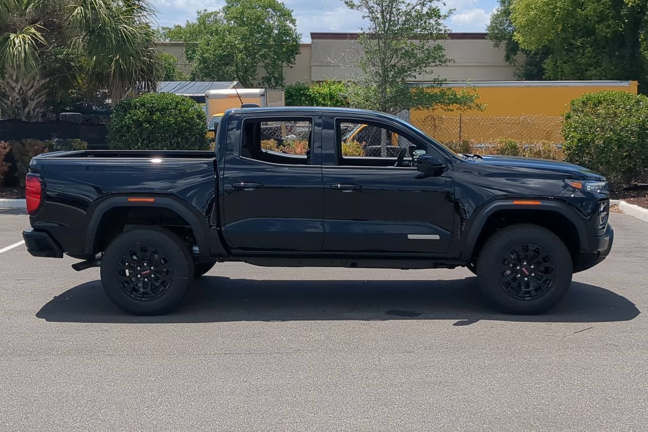 New 2026 Onyx Black GMC Elevation image 9