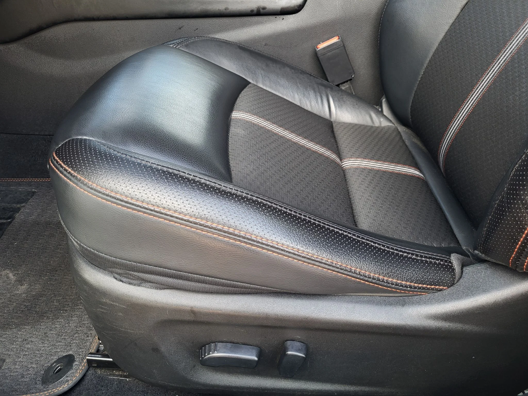 Used 2024 Silver Nissan 2.5 SR image 20