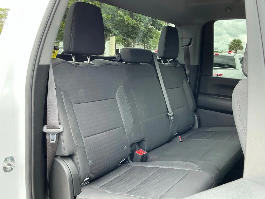 Used 2024 White Chevrolet Custom image 27