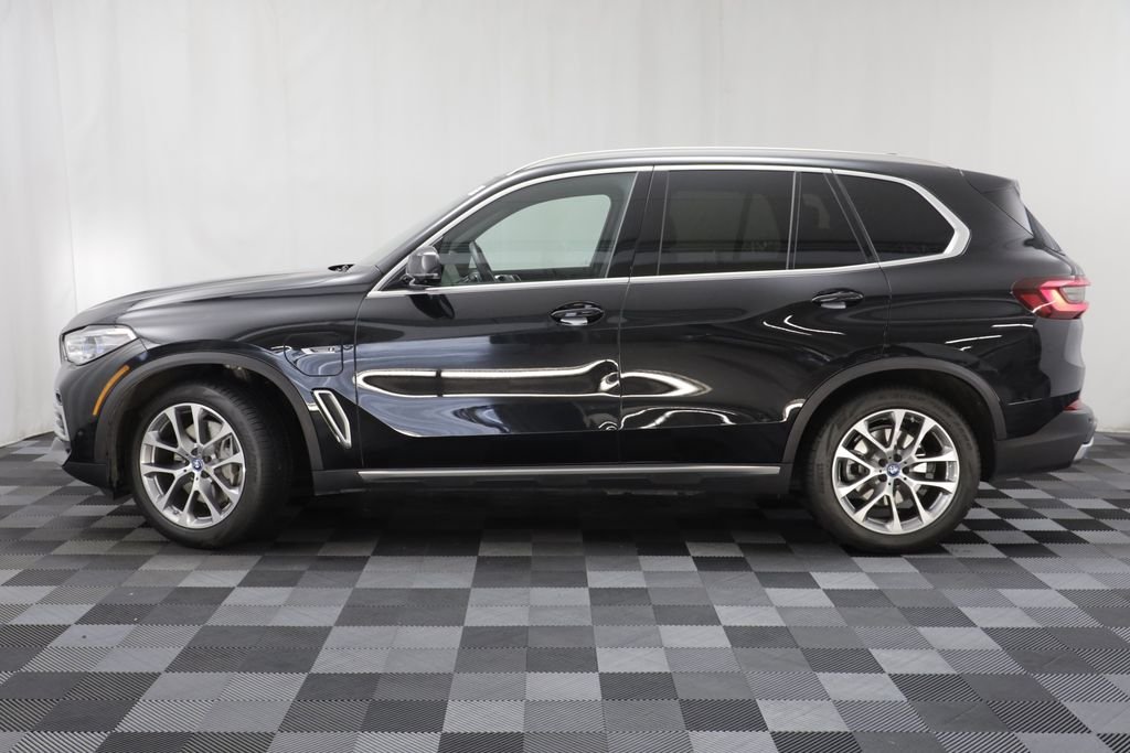 Certified Used 2023 Black Sapphire Metallic BMW xDrive45e image 4