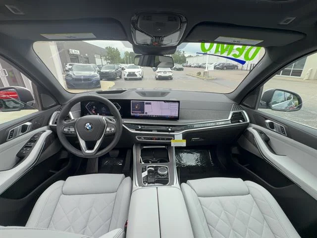 New 2026 Skyscraper Grey Metallic BMW xDrive40i image 12