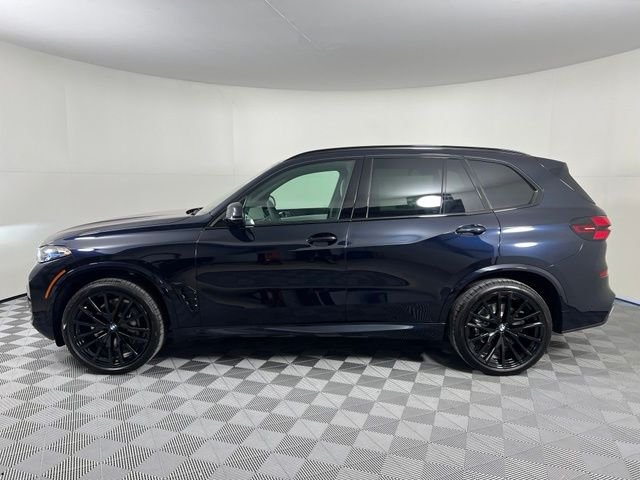 New 2026 Black BMW sDrive40i image 4