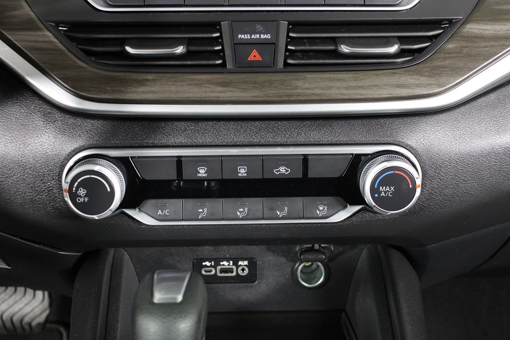 Used 2025 Red Nissan 2.5 SV image 25