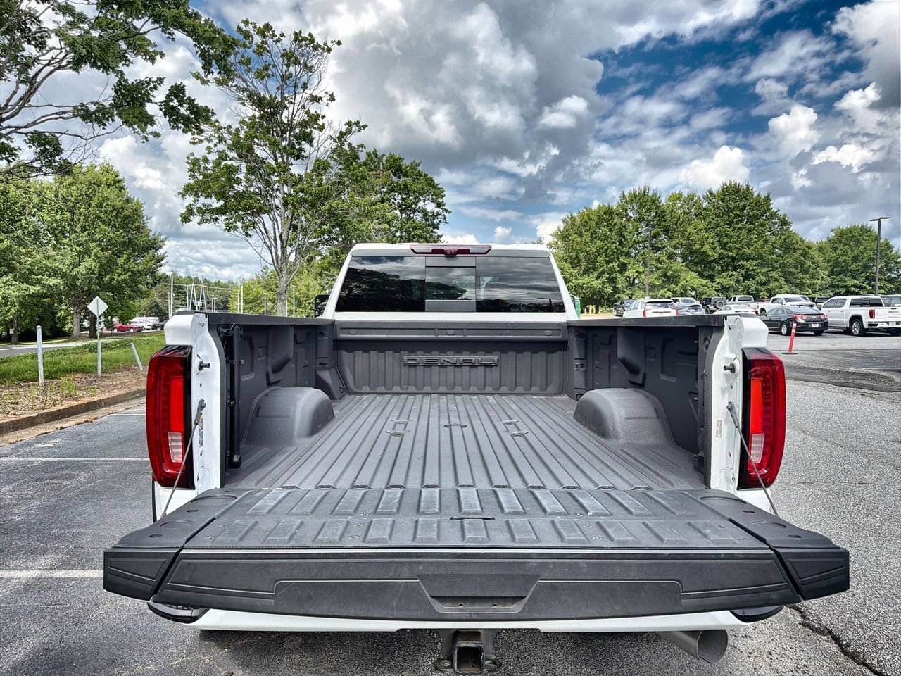 Used 2023 SUMMIT WHITE GMC Denali image 21