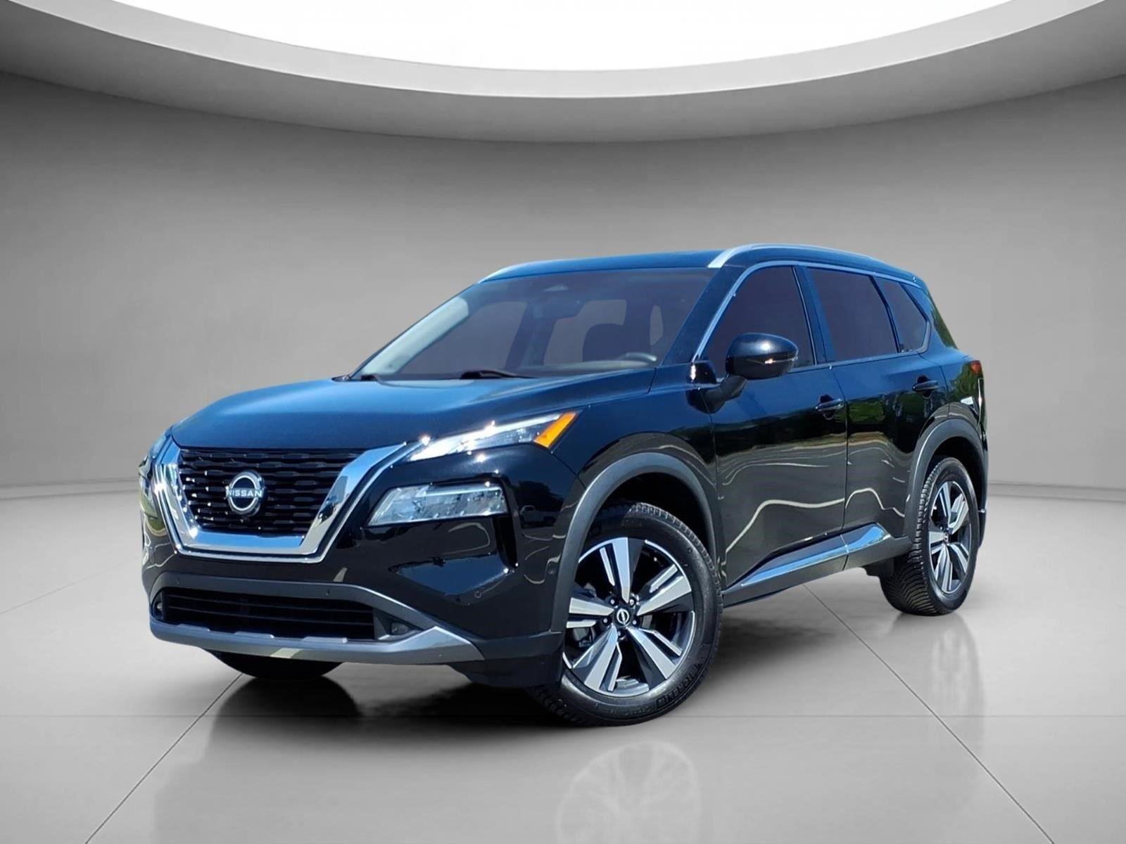 Used 2022 Super Black Nissan SL image 1