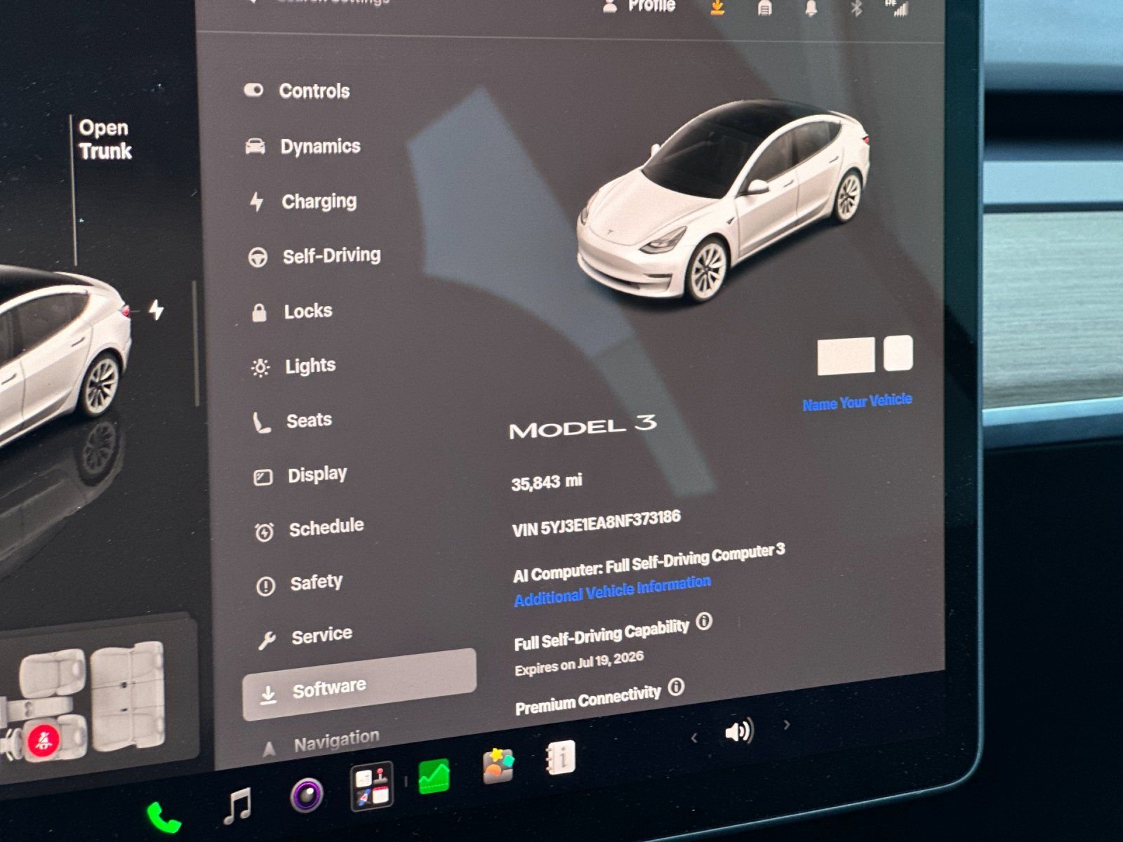 Used 2022 White Tesla Base image 23