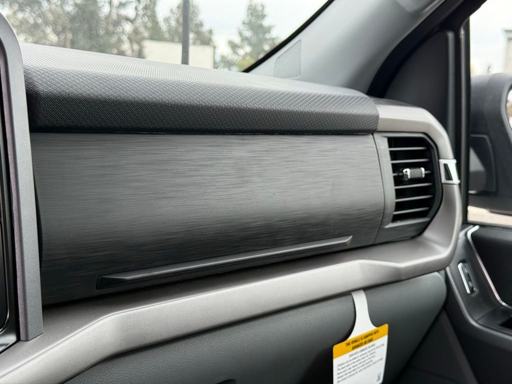 New 2026 Avalanche Ford XLT image 8