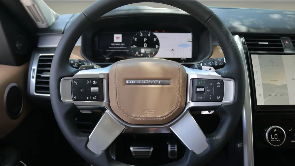 New 2026 Varesine Blue Land Rover  image 18