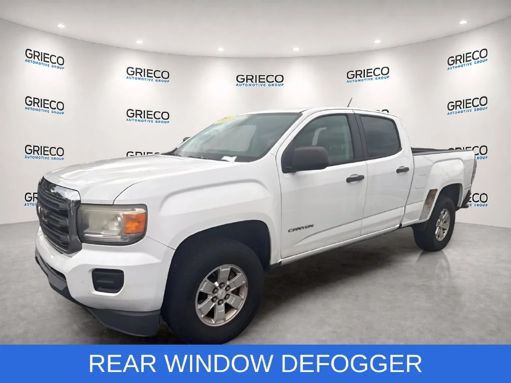 Used 2015 White GMC Base image 6
