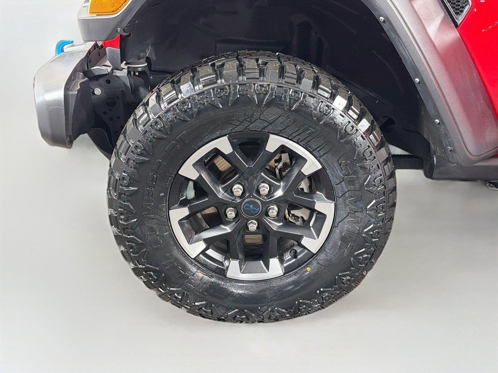 Used 2024 Firecracker Red Clearcoat Jeep Rubicon image 32