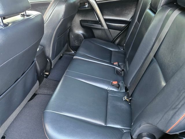 Used 2016 Gray Toyota SE image 12