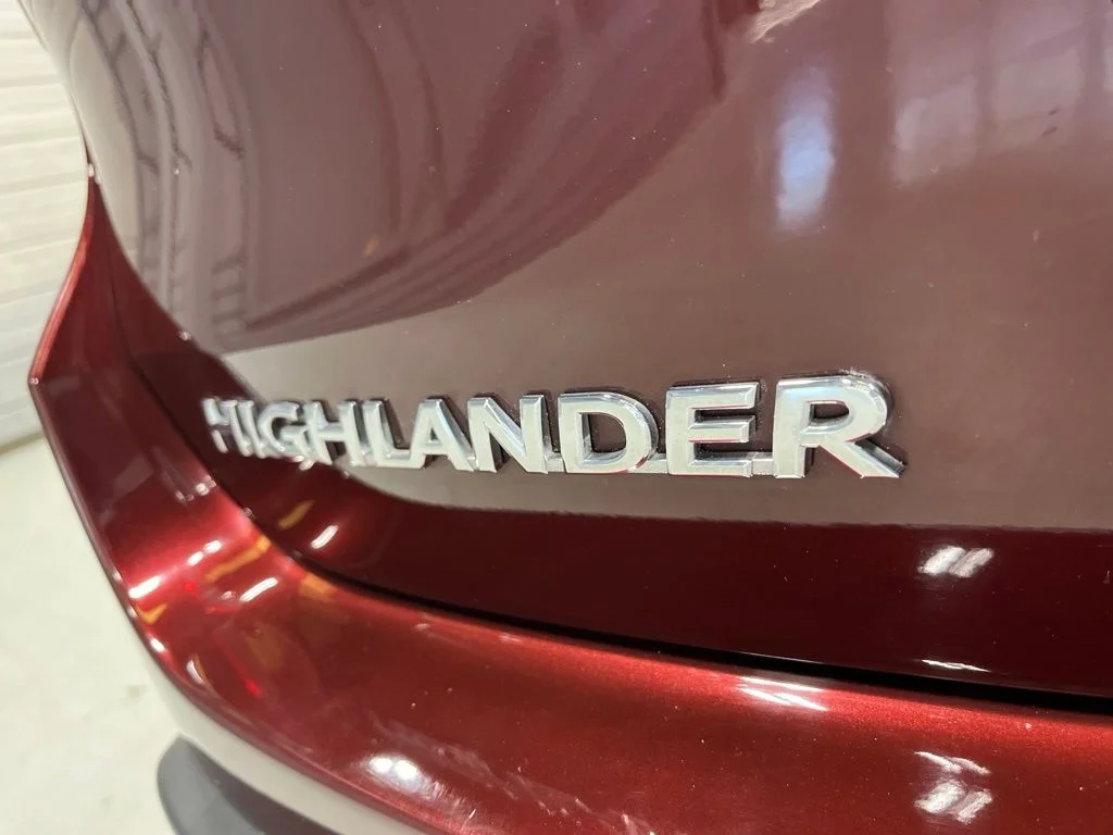 Used 2018 Ooh La La Rouge Mica Toyota XLE image 40