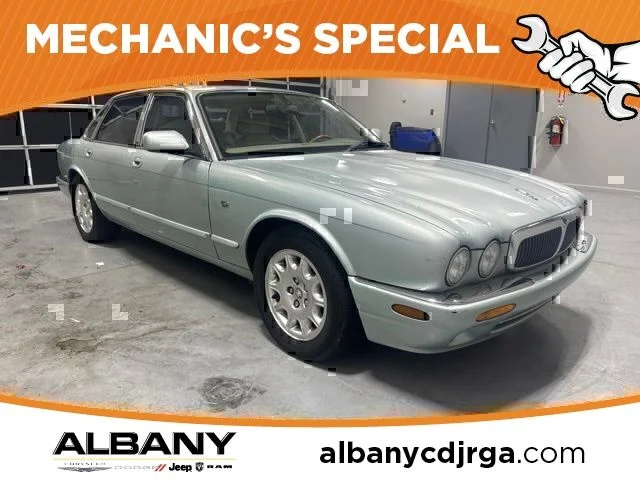 Used 2000 Gold Jaguar Base image 1