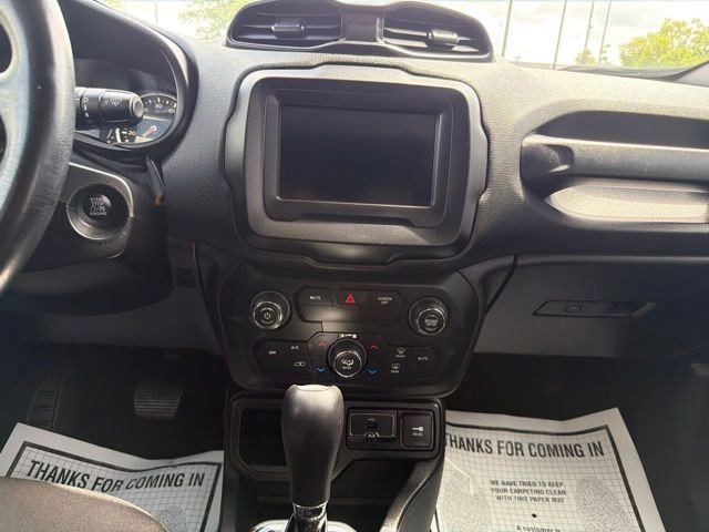 Used 2018 Black Jeep Altitude image 24