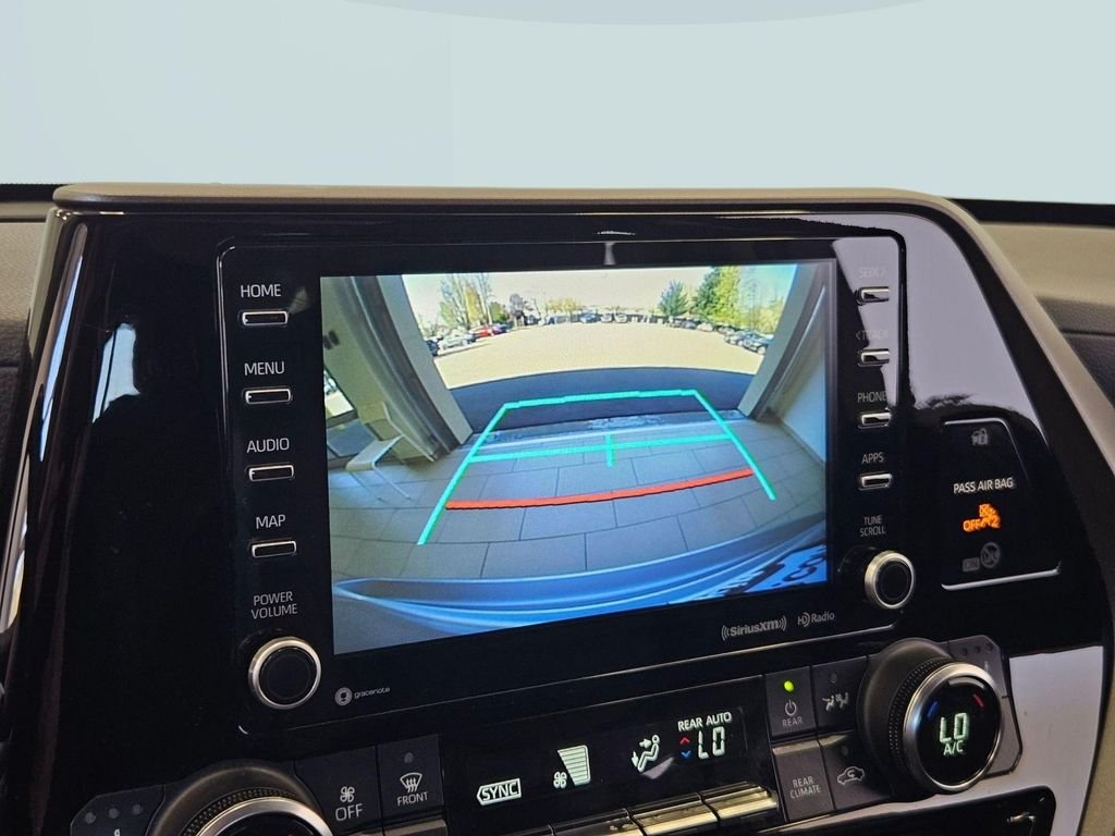 2022 Toyota Highlander XLE - Photo 19