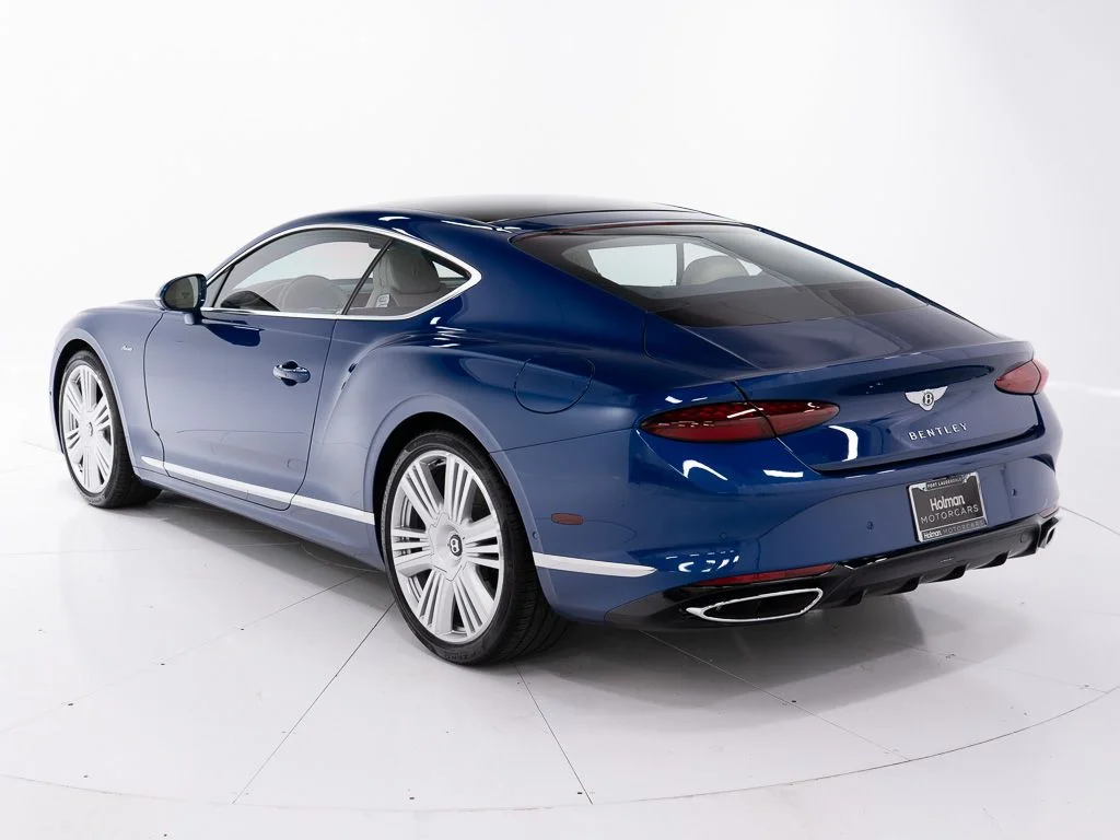 New 2026 Sequin Blue - by Mulliner Bentley Azure image 3
