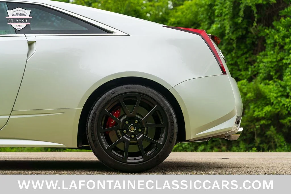 Used 2015 White Cadillac Base image 27