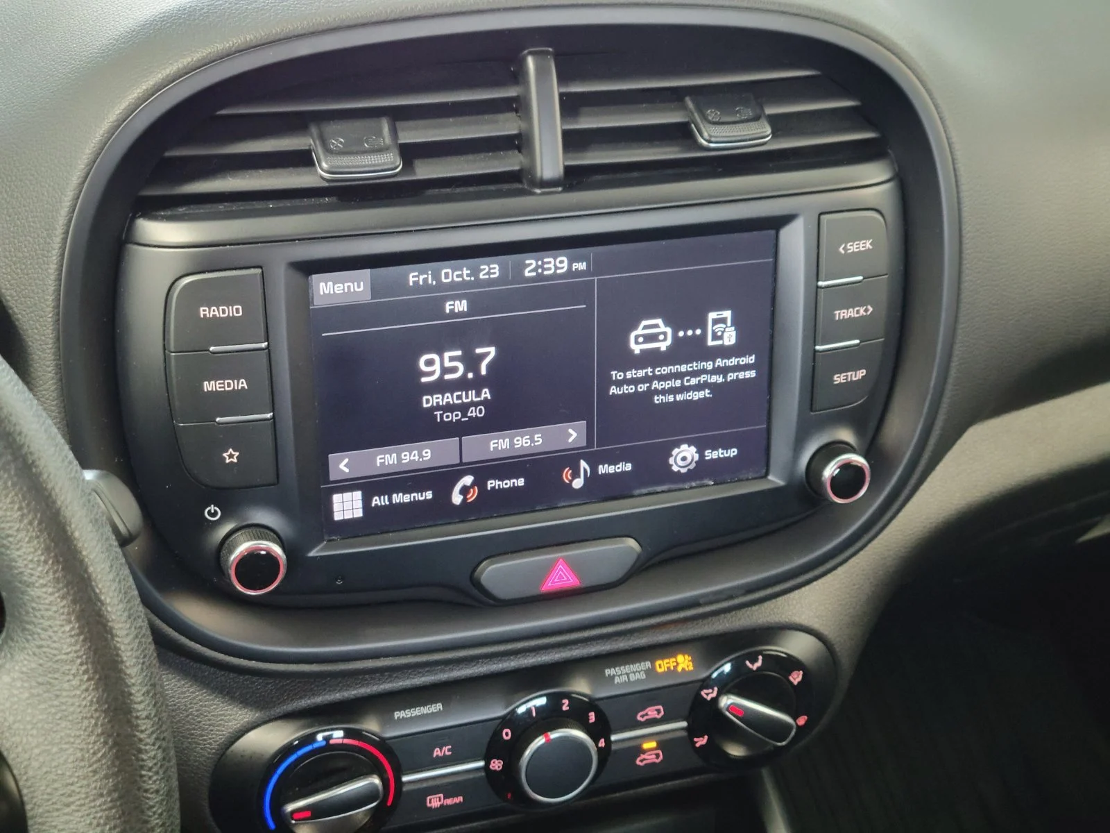Used 2022 Black Kia LX image 19