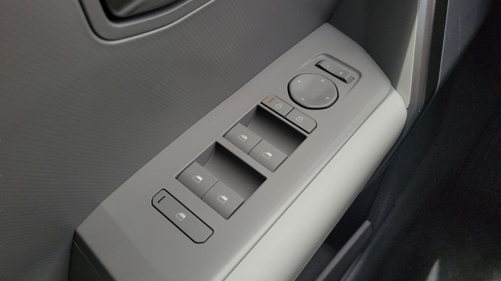 New 2027 Iceberg Green Kia S image 18
