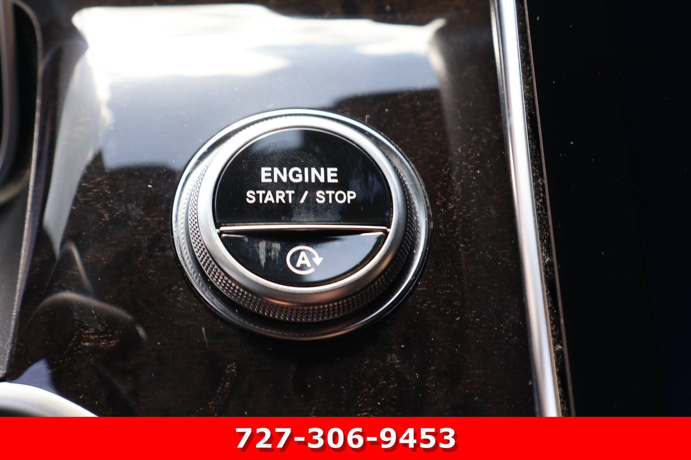 Certified Used 2025 Polar White Mercedes-Benz GLC 300 image 29