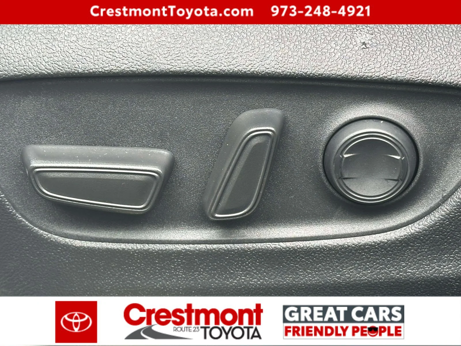 Used 2025 Heavy Metal Toyota XLE image 14