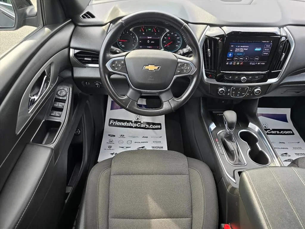 Used 2022 MOSAIC BLACK METALLIC Chevrolet LT Cloth image 3