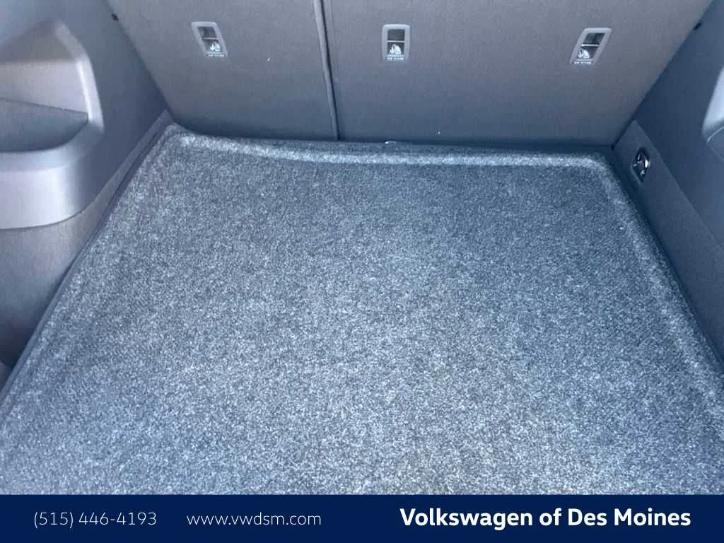 New 2026 Pure White Volkswagen SE image 18