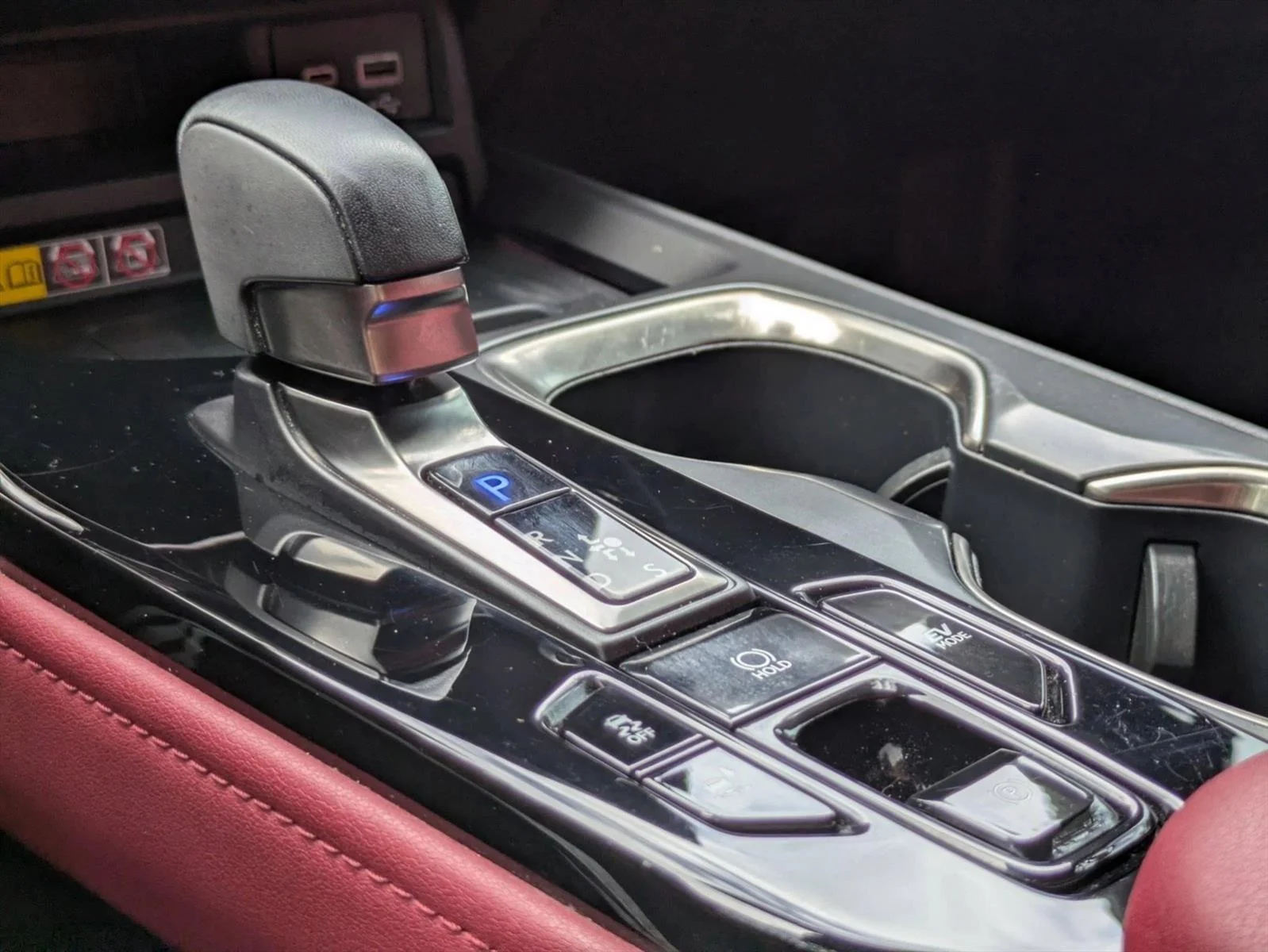 Certified Used 2023 Atomic Silver Lexus PREMIUM image 15