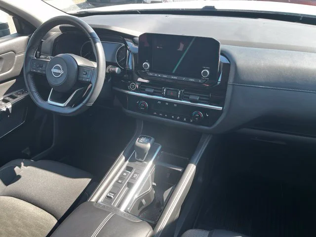 Used 2024 White Nissan SV image 17