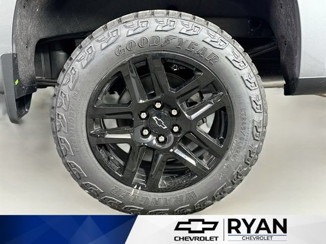 New 2026 Sterling Gray Metallic Chevrolet LT Trail Boss image 32