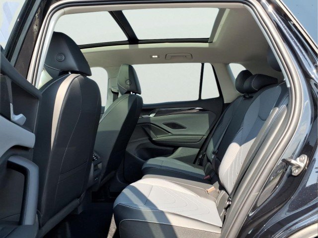 New 2026 Deep Black Pearl Volkswagen SE 4Motion image 13