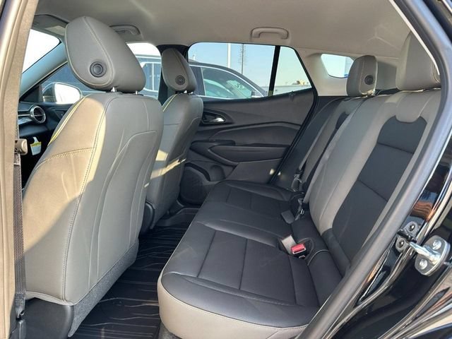 New 2026 Mosaic Black Metallic Chevrolet ACTIV image 5