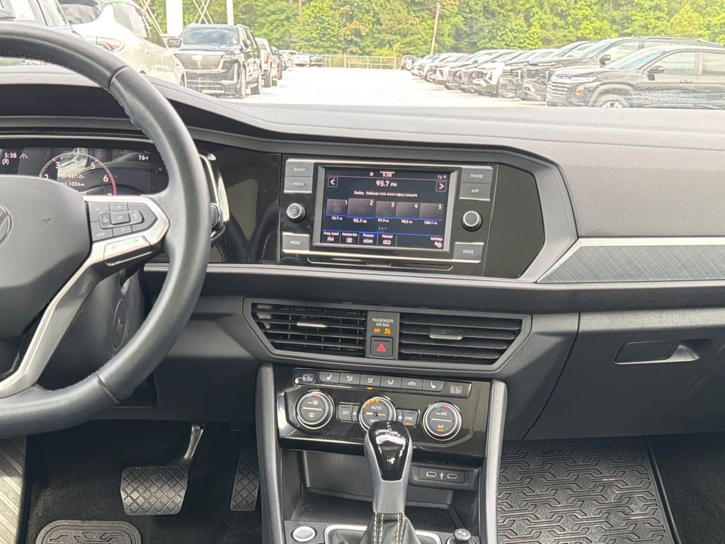 2023 Volkswagen Jetta SE - Photo 20