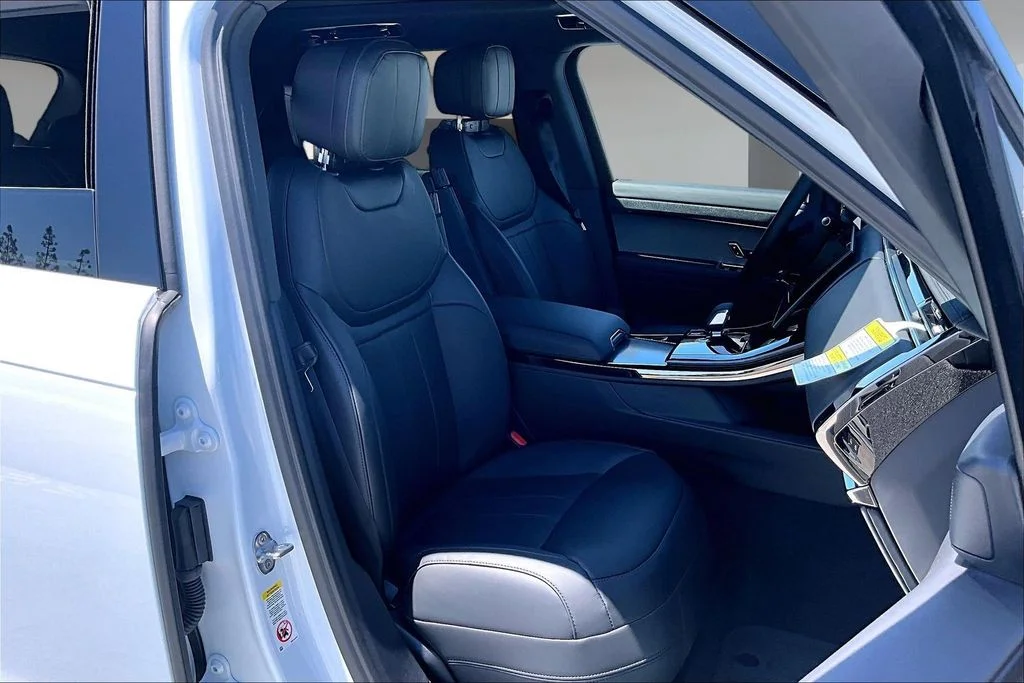 New 2026 White Land Rover SE image 11