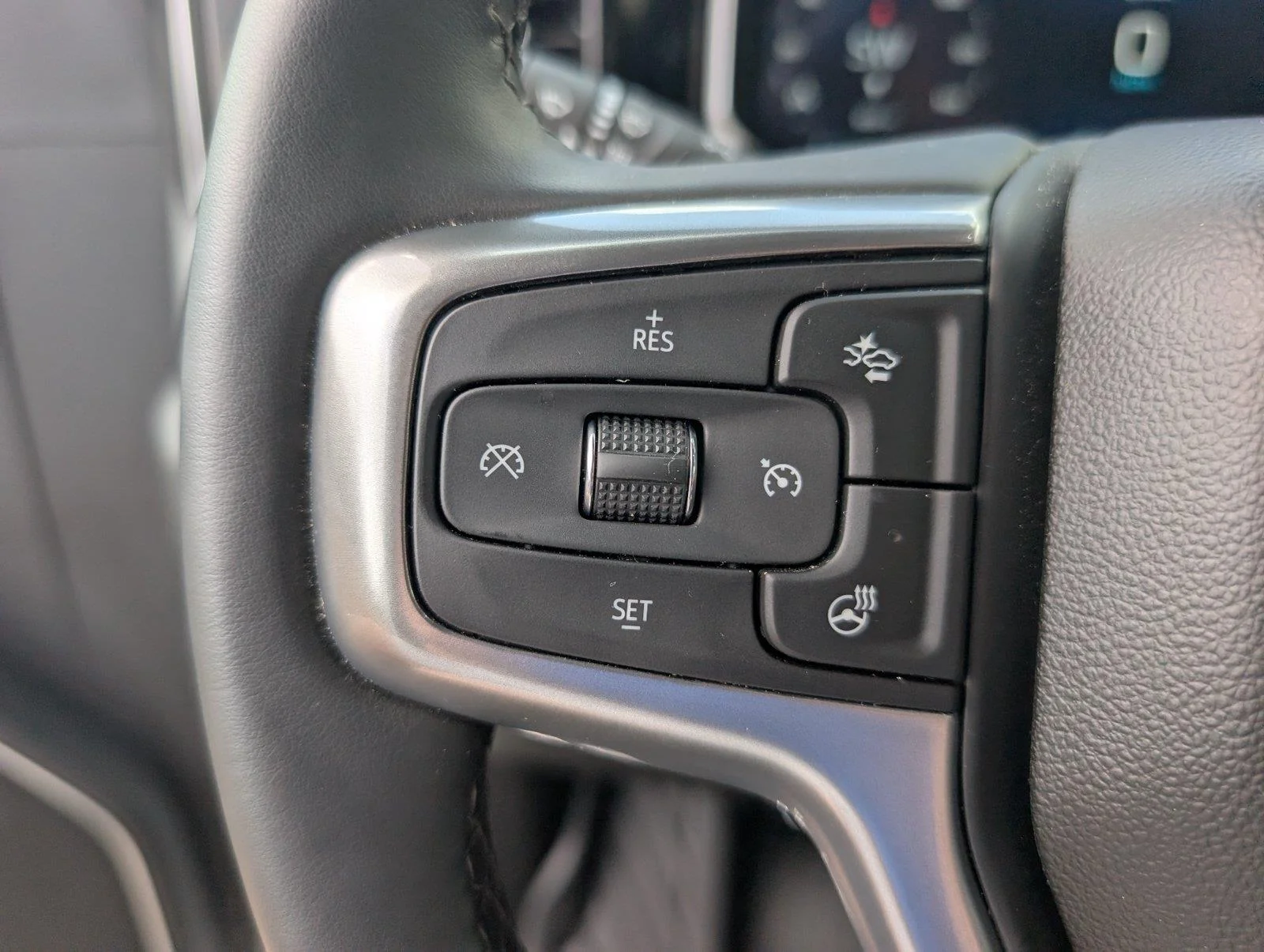 Used 2026 Summit White Chevrolet LT image 24