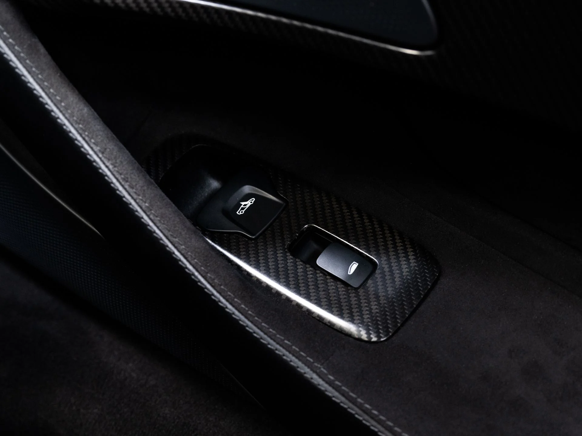 Used 2020 Burton Blue McLaren Spider image 47