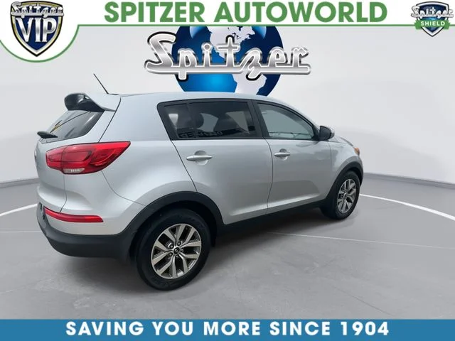 Used 2015  Kia LX image 9
