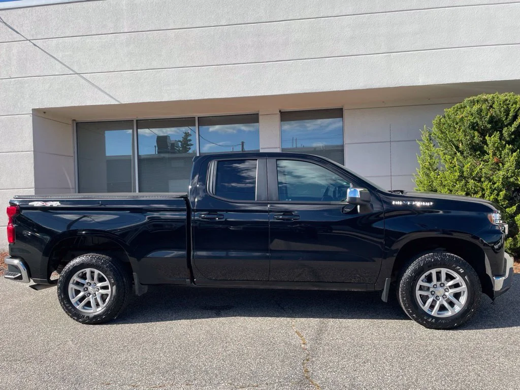 Certified Used 2022 Black Chevrolet LT image 7