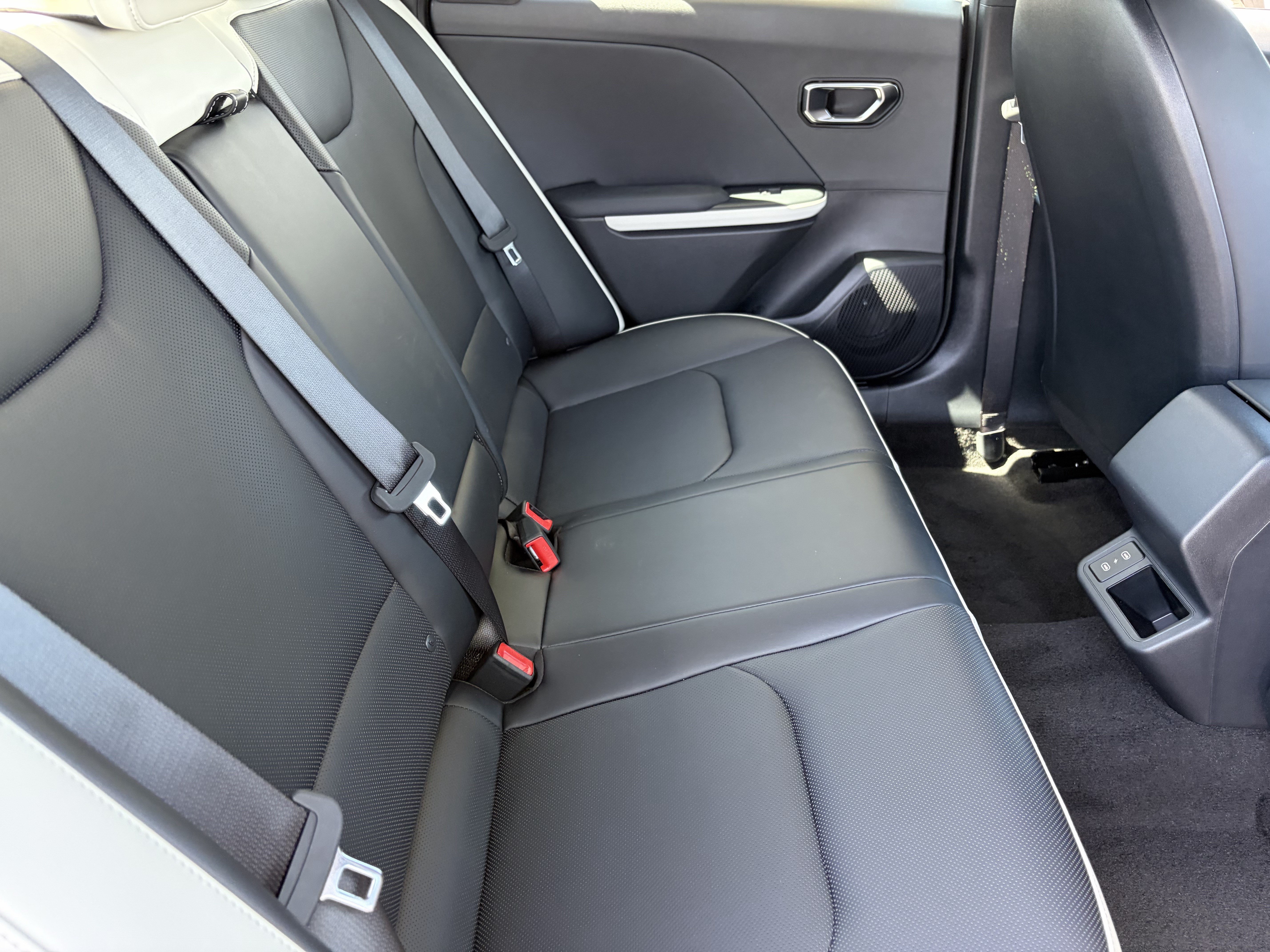 New 2026 Interstellar Gray Kia GT-Line image 11