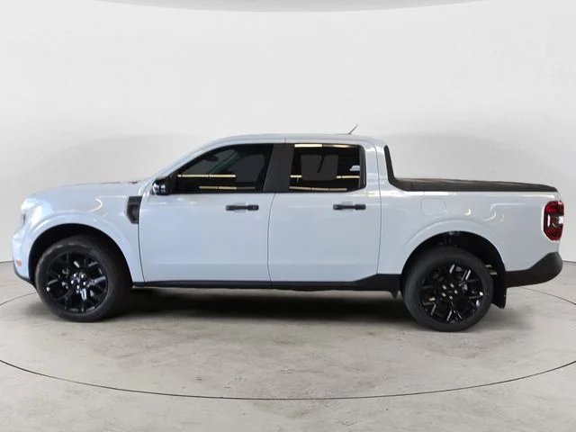 New 2026 Space White Metallic Ford XLT image 2
