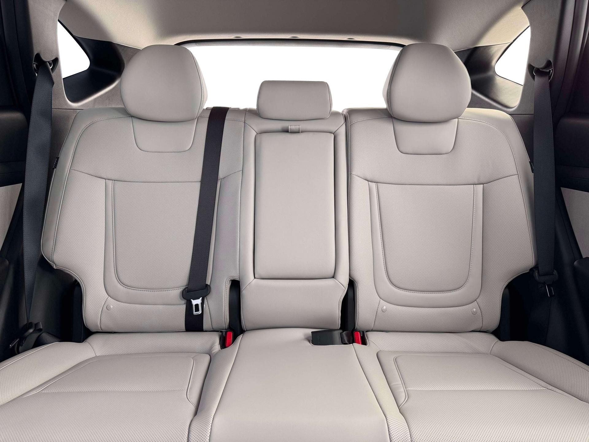 New 2026 Creamy White Pearl Hyundai SEL Convenience AWD image 17