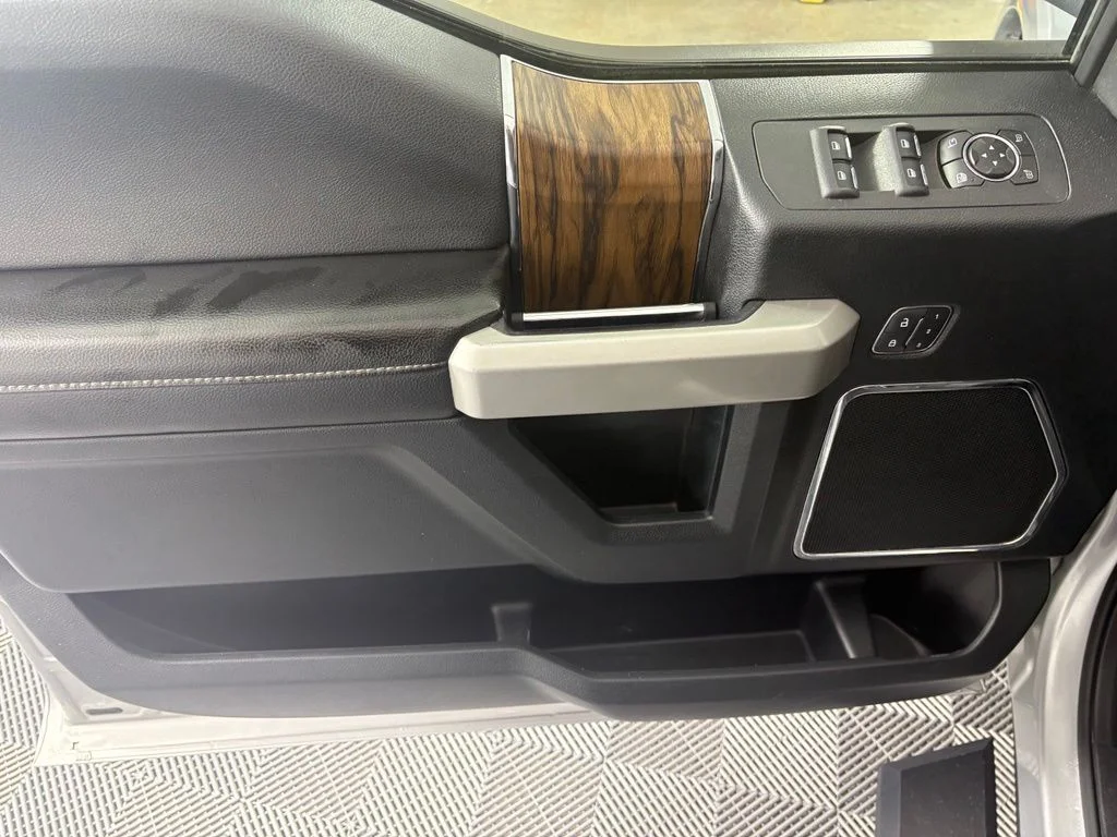 Used 2018 Ingot Silver Ford Lariat image 15